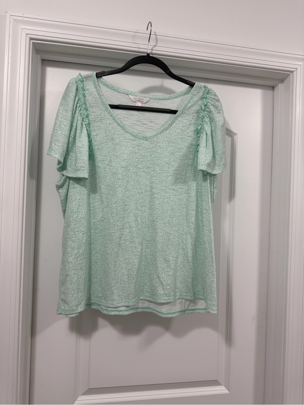 LC Lauren Conrad Mint Green V-Neck Ruffle Sleeve Top